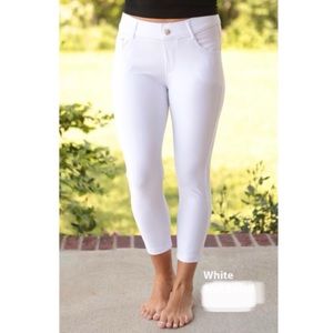 NWT white capri jeggings size large 10/12